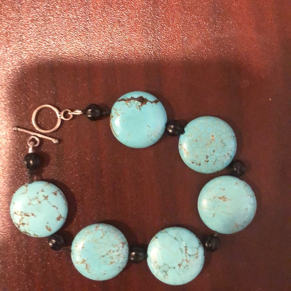 Turquoise and black bracelet - Picture 1 of 2